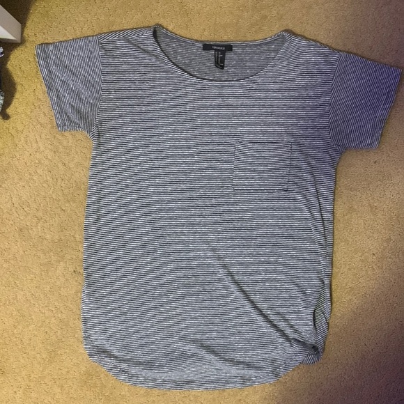 Forever 21 XS tee shirt (fits like a s) - Picture 1 of 2